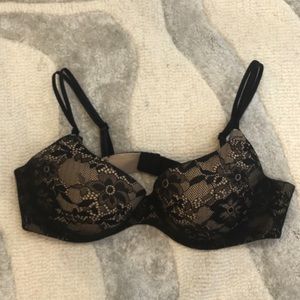 Victoria’s Secret Angels lace bra 36C